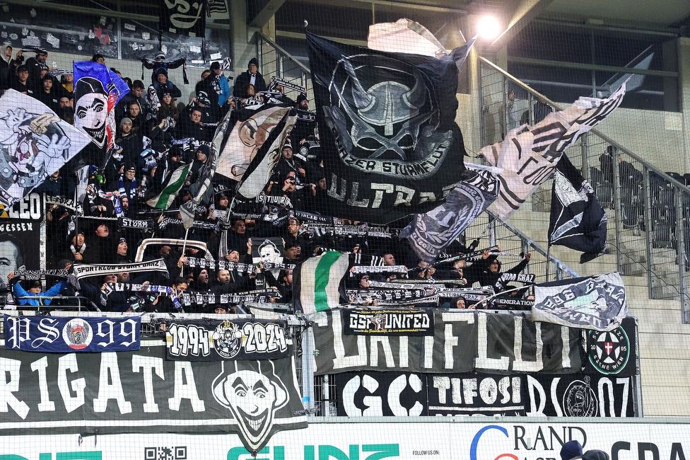 Altach - Sturm Graz
Oesterreichische Fussball Bundesliga, 15. Runde, SCR Altach - SK Sturm Graz, Stadion Schnabelholz Altach, 30.11.2024. 

Foto zeigt Fans von Sturm
Schlüsselwörter: schals sturmflut