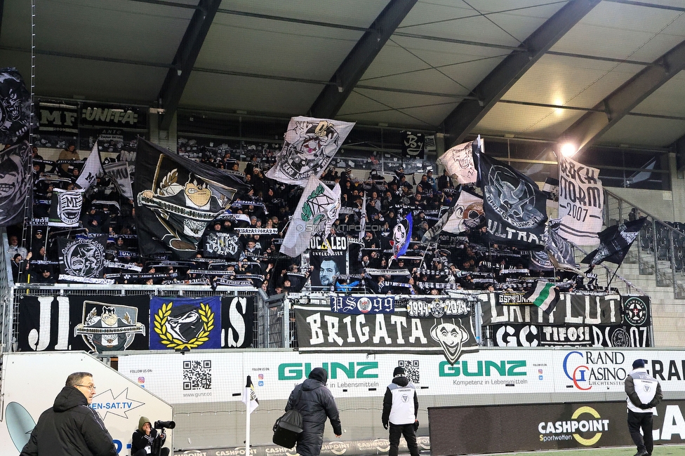 Altach - Sturm Graz
Oesterreichische Fussball Bundesliga, 15. Runde, SCR Altach - SK Sturm Graz, Stadion Schnabelholz Altach, 30.11.2024. 

Foto zeigt Fans von Sturm
Schlüsselwörter: schals