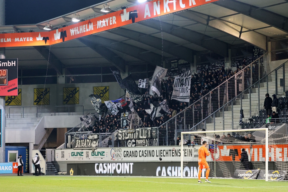 Altach - Sturm Graz
Oesterreichische Fussball Bundesliga, 15. Runde, SCR Altach - SK Sturm Graz, Stadion Schnabelholz Altach, 30.11.2024. 

Foto zeigt Fans von Sturm
