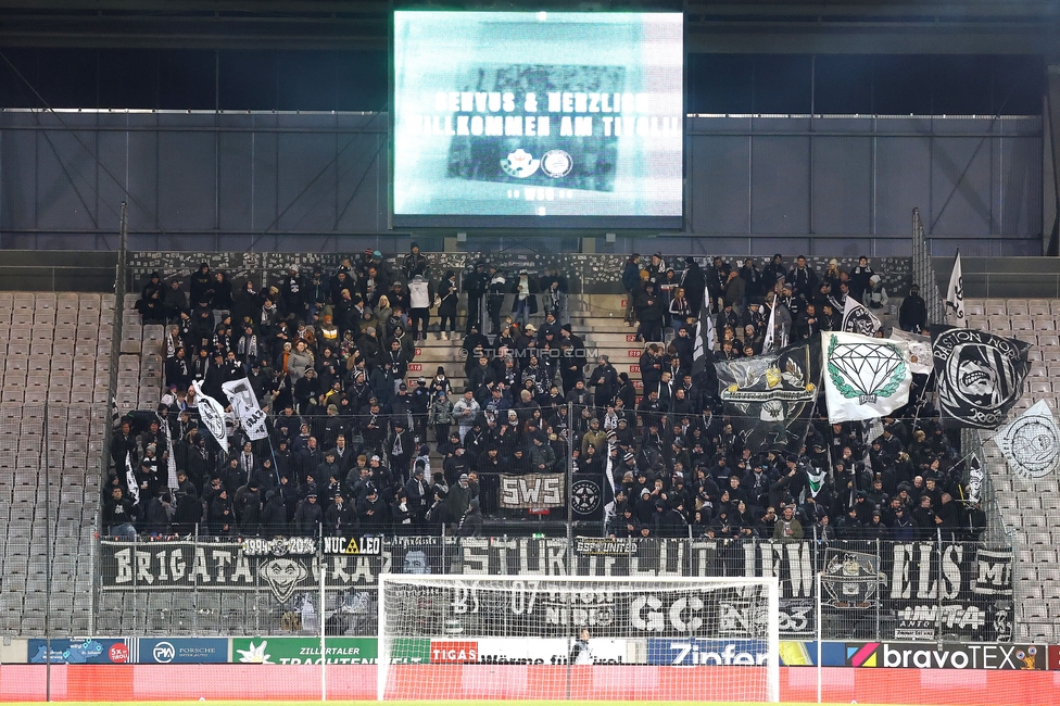 Tirol - Sturm Graz
Oesterreichische Fussball Bundesliga, 16. Runde, WSG Tirol - SK Sturm Graz, Tivoli Stadion Tirol, 07.12.2024. 

Foto zeigt Fans von Sturm
