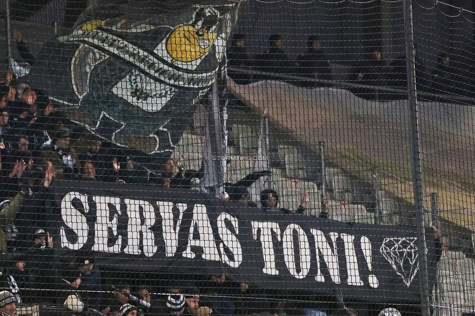 Tirol - Sturm Graz
Oesterreichische Fussball Bundesliga, 16. Runde, WSG Tirol - SK Sturm Graz, Tivoli Stadion Tirol, 07.12.2024. 

Foto zeigt Fans von Sturm mit einem Spruchband
