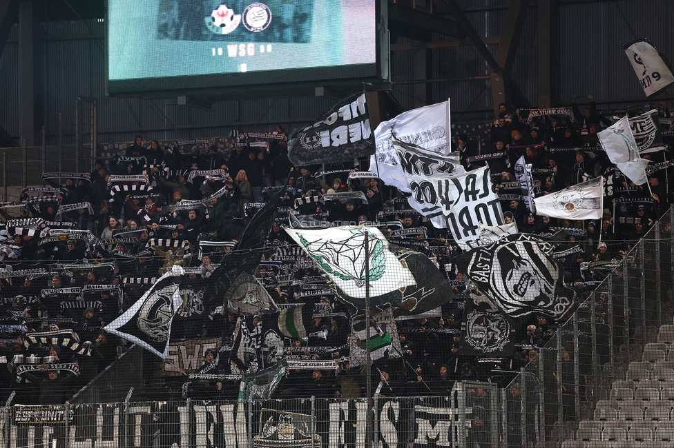 Tirol - Sturm Graz
Oesterreichische Fussball Bundesliga, 16. Runde, WSG Tirol - SK Sturm Graz, Tivoli Stadion Tirol, 07.12.2024. 

Foto zeigt Fans von Sturm
