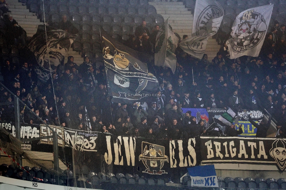 Lille - Sturm Graz
UEFA Champions League Ligaphase 6. Spieltag, Lille OSC - SK Sturm Graz, Stade Pierre Mauroy Lille, 11.12.2024. 

Foto zeigt Fans von Sturm
Schlüsselwörter: jewels