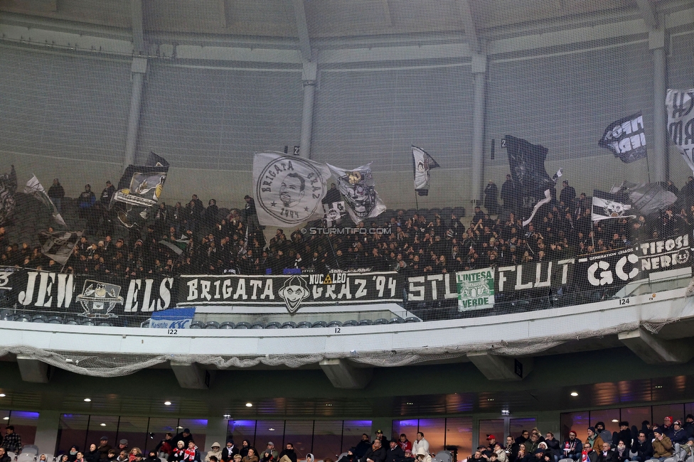 Lille - Sturm Graz
eUEFA Champions League Ligaphase 6. Spieltag, Lille OSC - SK Sturm Graz, Stade Pierre Mauroy Lille, 11.12.2024. 

Foto zeigt Fans von Sturm
