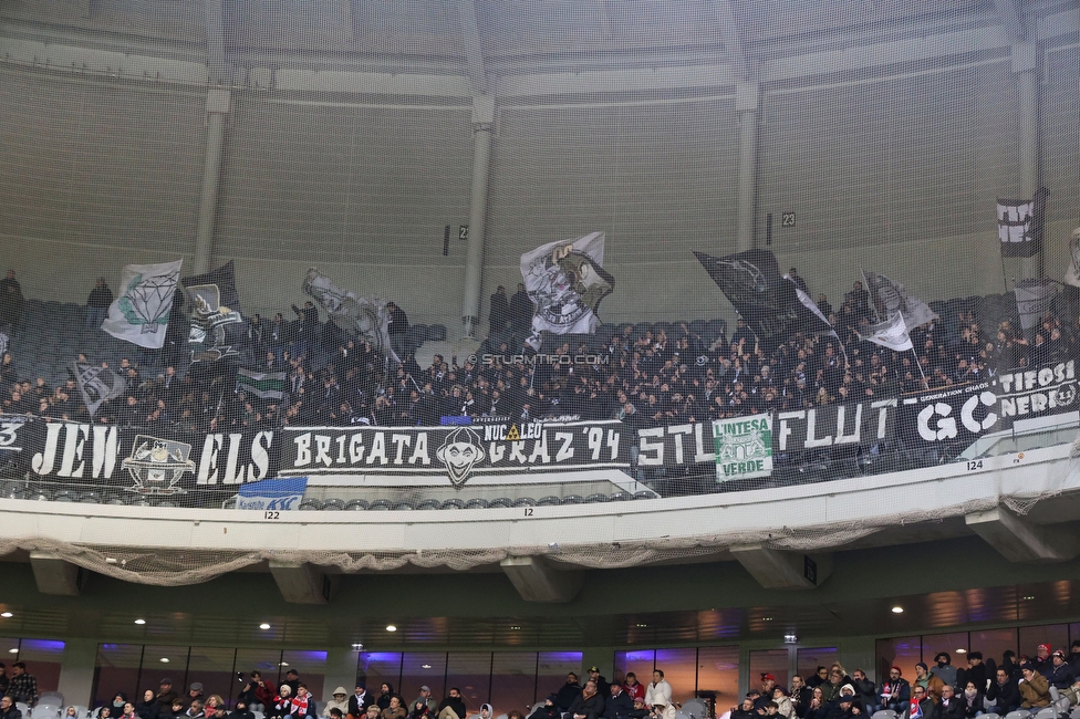 Lille - Sturm Graz
UEFA Champions League Ligaphase 6. Spieltag, Lille OSC - SK Sturm Graz, Stade Pierre Mauroy Lille, 11.12.2024. 

Foto zeigt Fans von Sturm
