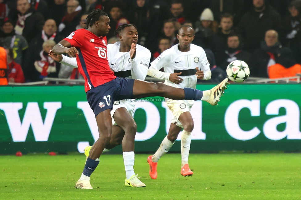 Lille - Sturm Graz
UEFA Champions League Ligaphase 6. Spieltag, Lille OSC - SK Sturm Graz, Stade Pierre Mauroy Lille, 11.12.2024. 

Foto zeigt Seedy Jatta (Sturm) und Malick Junior Yalcouye (Sturm)
