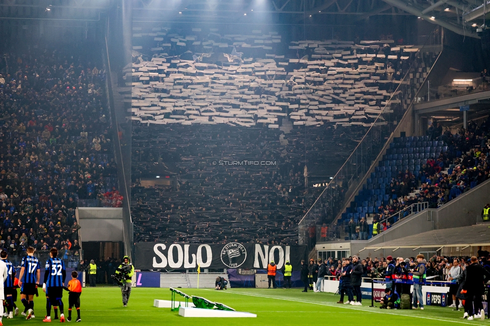 Atalanta - Sturm Graz
UEFA Champions League Ligaphase 7. Spieltag, Atalanta Bergamo Calcio - SK Sturm Graz, Stadio di Bergamo, 21.01.2025. 

Foto zeigt Fans von Sturm mit einer Choreografie
