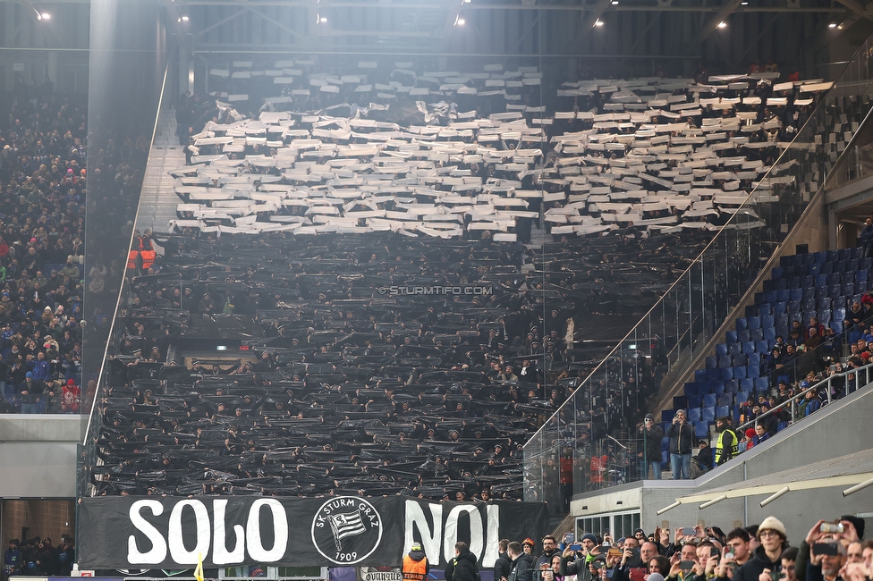 Atalanta - Sturm Graz
UEFA Champions League Ligaphase 7. Spieltag, Atalanta Bergamo Calcio - SK Sturm Graz, Stadio di Bergamo, 21.01.2025. 

Foto zeigt Fans von Sturm mit einer Choreografie
