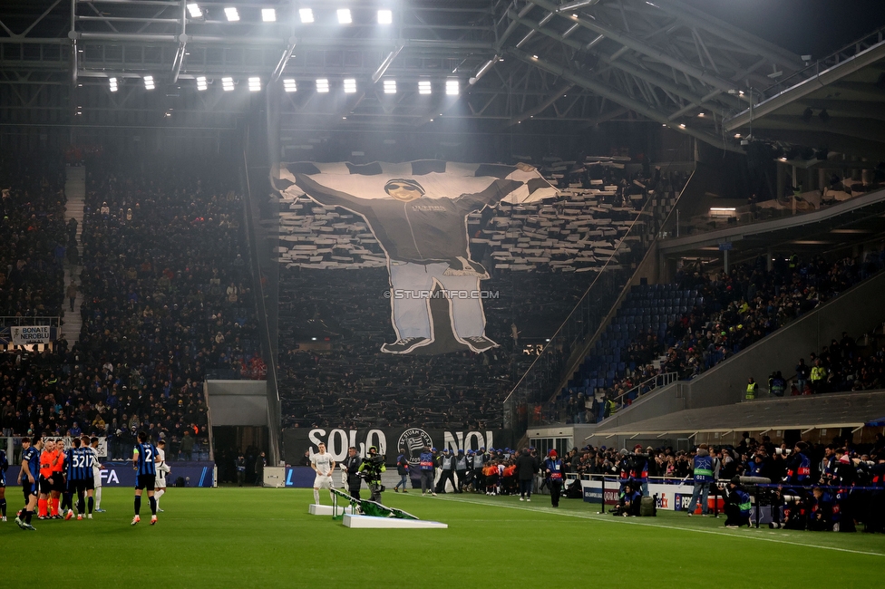 Atalanta - Sturm Graz
UEFA Champions League Ligaphase 7. Spieltag, Atalanta Bergamo Calcio - SK Sturm Graz, Stadio di Bergamo, 21.01.2025. 

Foto zeigt Fans von Sturm mit einer Choreografie
