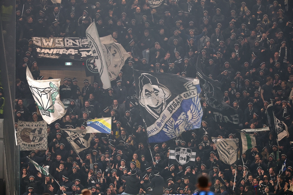 Atalanta - Sturm Graz
UEFA Champions League Ligaphase 7. Spieltag, Atalanta Bergamo Calcio - SK Sturm Graz, Stadio di Bergamo, 21.01.2025. 

Foto zeigt Fans von Sturm
