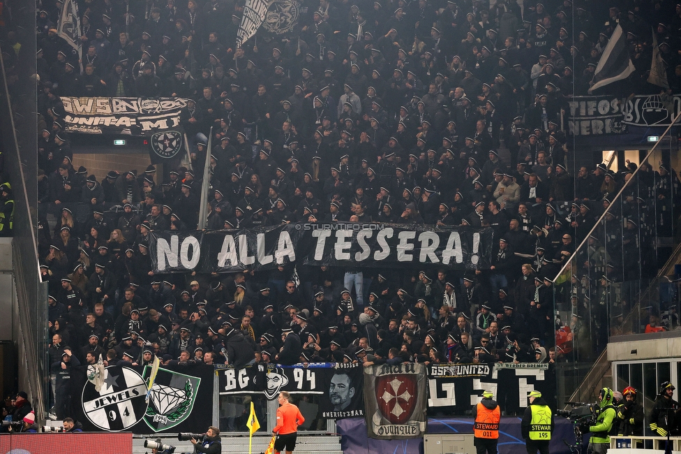 Atalanta - Sturm Graz
UEFA Champions League Ligaphase 7. Spieltag, Atalanta Bergamo Calcio - SK Sturm Graz, Stadio di Bergamo, 21.01.2025. 

Foto zeigt Fans von Sturm mit einem Spruchband
