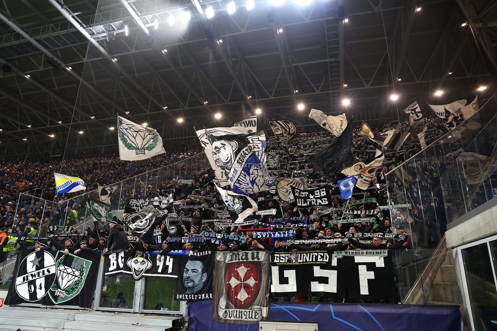 Atalanta - Sturm Graz
UEFA Champions League Ligaphase 7. Spieltag, Atalanta Bergamo Calcio - SK Sturm Graz, Stadio di Bergamo, 21.01.2025. 

Foto zeigt Fans von Sturm
Schlüsselwörter: schals