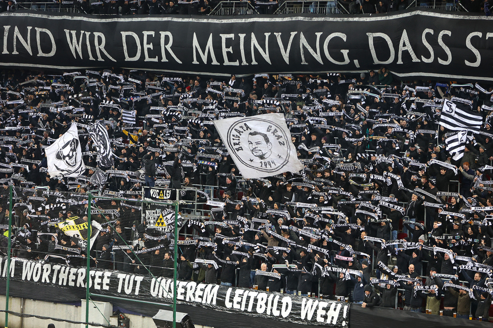 Sturm Graz - Leipzig
UEFA Champions League Ligaphase 8. Spieltag, SK Sturm Graz - RB Leipzig, Woerthersee Stadion Klagenfurt, 29.01.2025. 

Foto zeigt Fans von Sturm
