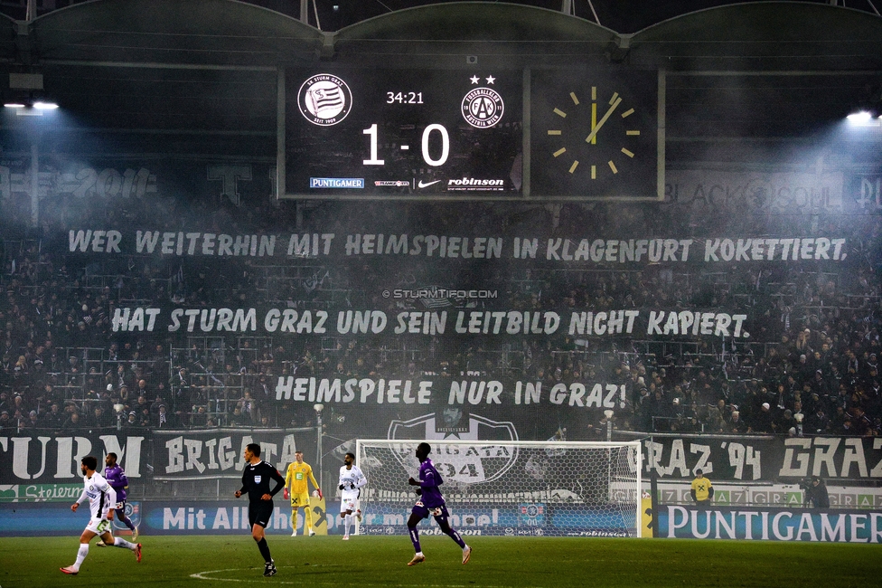 Sturm Graz - Austria Wien
Oesterreichische Fussball Bundesliga, 17. Runde, SK Sturm Graz - FK Austria Wien, Stadion Liebenau Graz, 07.02.2025. 

Foto zeigt Fans von Sturm mit einem Spruchband
