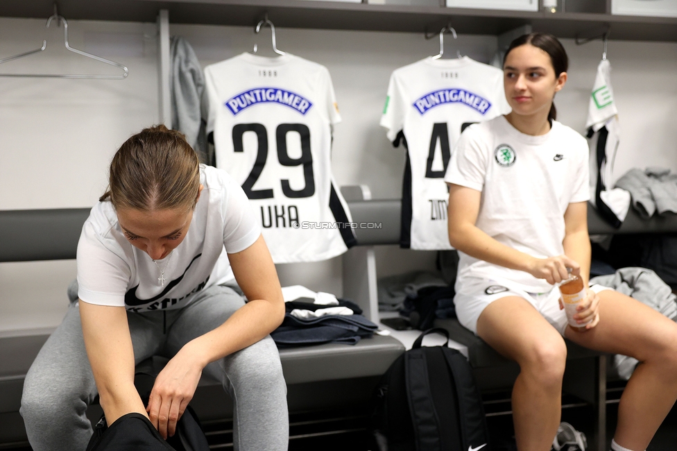 Sturm Graz Damen - St. Poelten
SPORTLAND Niederoesterreich Frauen Cup, Viertelfinale, SK Sturm Graz Damen - spusu SKN St. Poelten Rush, Stadion Liebenau Graz, 09.02.2025. 

Foto zeigt Modesta Uka (Sturm Damen)
