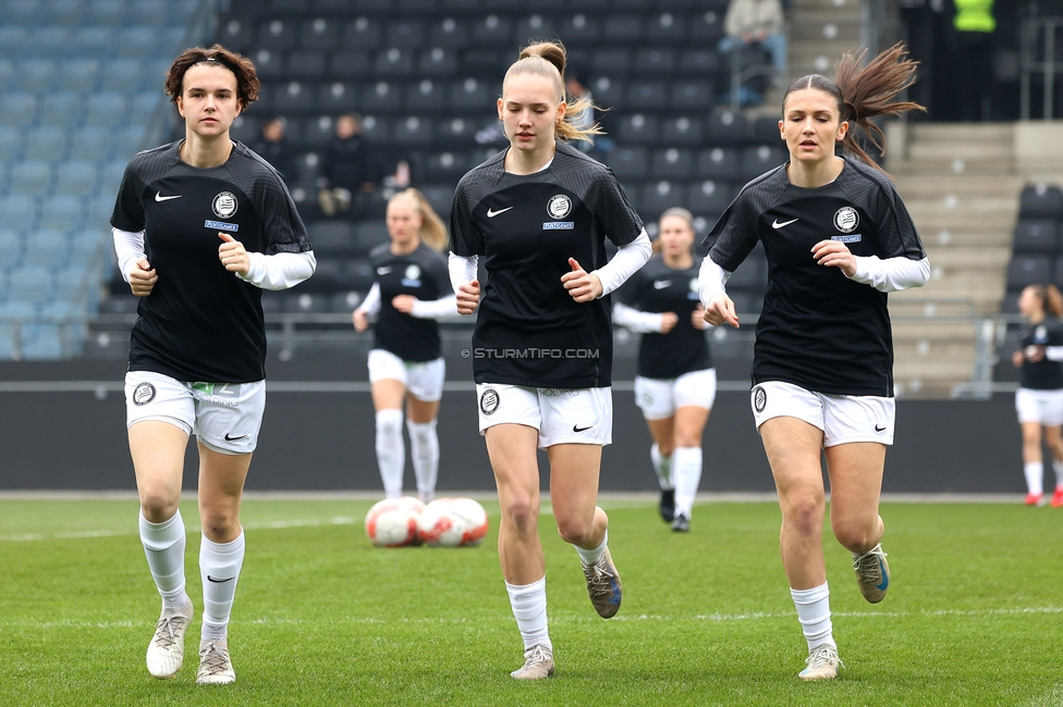 Sturm Graz Damen - St. Poelten
SPORTLAND Niederoesterreich Frauen Cup, Viertelfinale, SK Sturm Graz Damen - spusu SKN St. Poelten Rush, Stadion Liebenau Graz, 09.02.2025. 

Foto zeigt Leonie Christin Tragl (Sturm Damen), Lena Breznik (Sturm Damen) und Marie Spiess (Sturm Damen)
