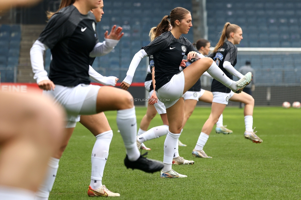 Sturm Graz Damen - St. Poelten
SPORTLAND Niederoesterreich Frauen Cup, Viertelfinale, SK Sturm Graz Damen - spusu SKN St. Poelten Rush, Stadion Liebenau Graz, 09.02.2025. 

Foto zeigt Modesta Uka (Sturm Damen)
