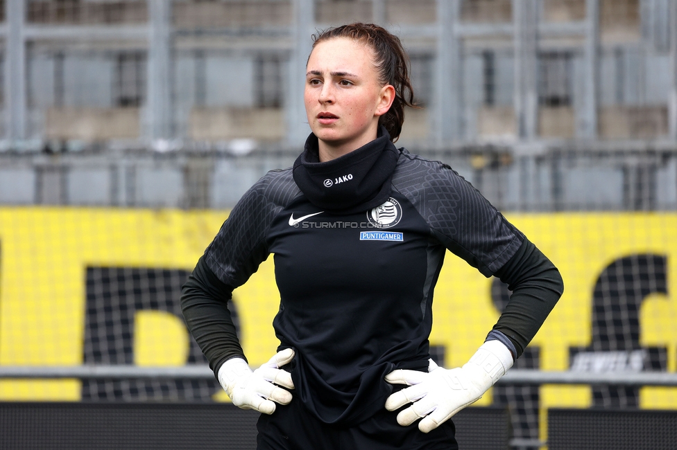 Sturm Graz Damen - St. Poelten
SPORTLAND Niederoesterreich Frauen Cup, Viertelfinale, SK Sturm Graz Damen - spusu SKN St. Poelten Rush, Stadion Liebenau Graz, 09.02.2025. 

Foto zeigt Lourdes Romero (Sturm Damen)
