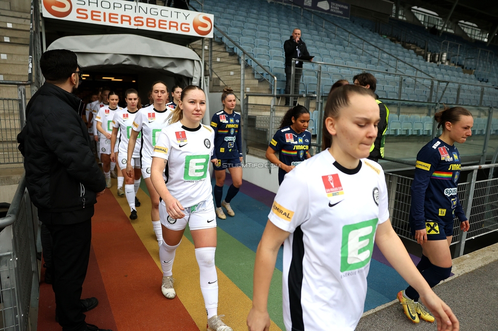 Sturm Graz Damen - St. Poelten
SPORTLAND Niederoesterreich Frauen Cup, Viertelfinale, SK Sturm Graz Damen - spusu SKN St. Poelten Rush, Stadion Liebenau Graz, 09.02.2025. 

Foto zeigt die Mannschaft der Sturm Damen
