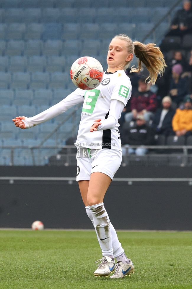 Sturm Graz Damen - St. Poelten
SPORTLAND Niederoesterreich Frauen Cup, Viertelfinale, SK Sturm Graz Damen - spusu SKN St. Poelten Rush, Stadion Liebenau Graz, 09.02.2025. 

Foto zeigt Sandra Jakobsen (Sturm Damen)
