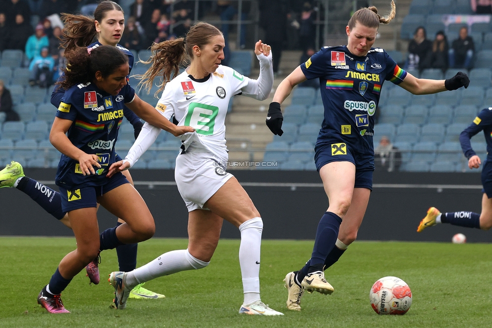 Sturm Graz Damen - St. Poelten
SPORTLAND Niederoesterreich Frauen Cup, Viertelfinale, SK Sturm Graz Damen - spusu SKN St. Poelten Rush, Stadion Liebenau Graz, 09.02.2025. 

Foto zeigt Modesta Uka (Sturm Damen)
