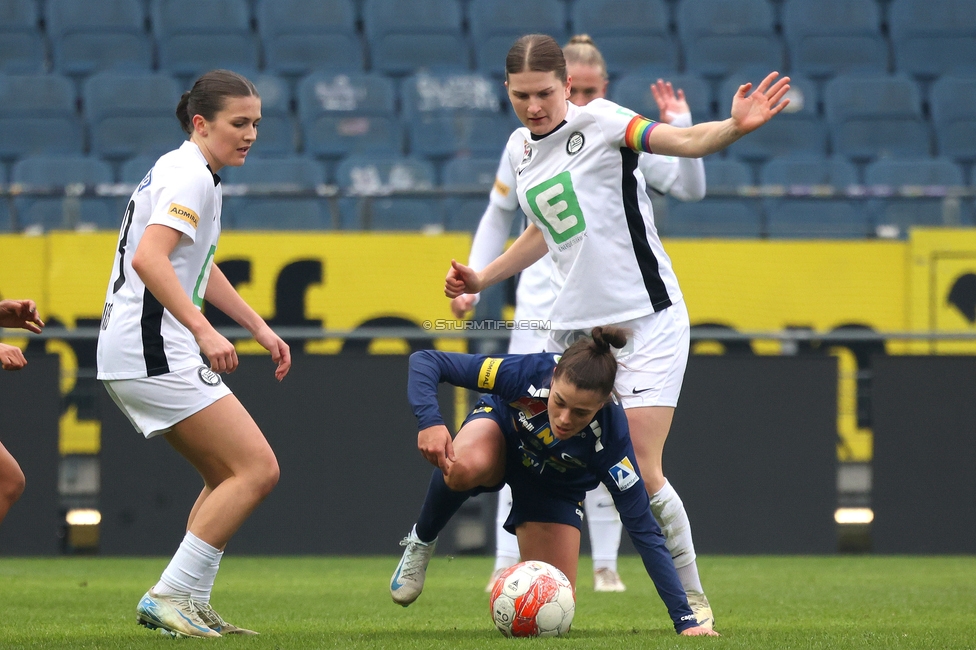 Sturm Graz Damen - St. Poelten
SPORTLAND Niederoesterreich Frauen Cup, Viertelfinale, SK Sturm Graz Damen - spusu SKN St. Poelten Rush, Stadion Liebenau Graz, 09.02.2025. 

Foto zeigt Sophie Maierhofer (Sturm Damen)
