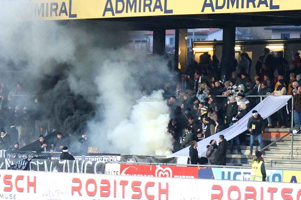 Wolfsberg - Sturm Graz
Oesterreichische Fussball Bundesliga, 18. Runde, Wolfsberger AC - SK Sturm Graz, Lavanttal Arena Wolfsberg, 15.02.2025. 

Foto zeigt Fans von Wolfsberg
