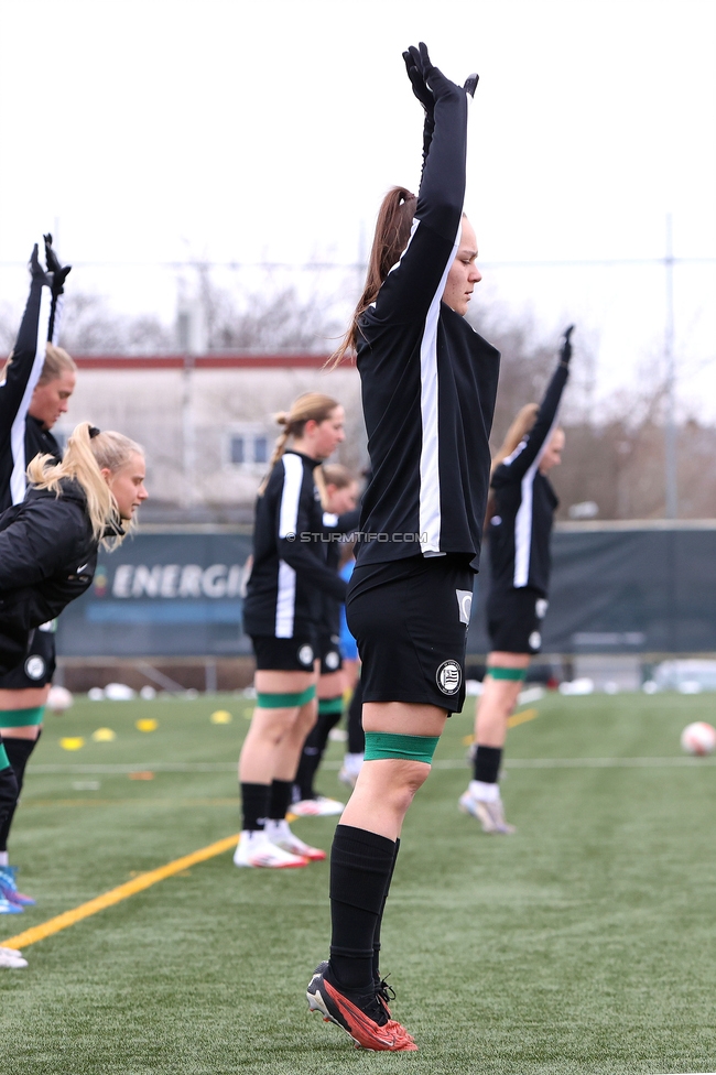 Sturm Damen - Vienna
OEFB Frauen Bundesliga, 14. Runde, SK Sturm Graz Damen - First Vienna FC 1894, Trainingszentrum Messendorf, 16.02.2025. 

Foto zeigt Julia Keutz (Sturm Damen)
