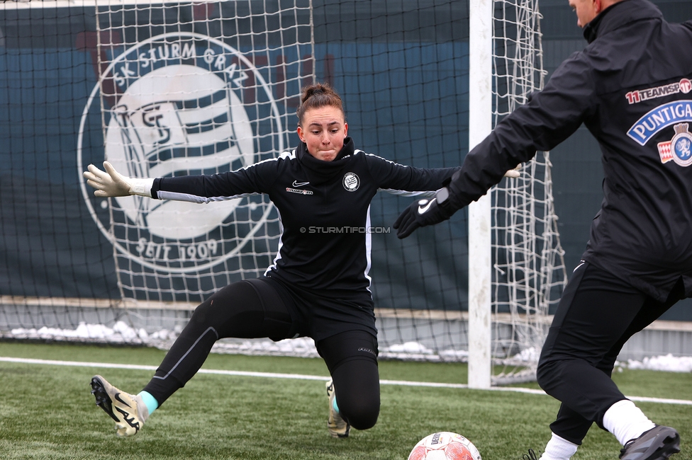 Sturm Damen - Vienna
OEFB Frauen Bundesliga, 14. Runde, SK Sturm Graz Damen - First Vienna FC 1894, Trainingszentrum Messendorf, 16.02.2025. 

Foto zeigt Lourdes Romero (Sturm Damen)
