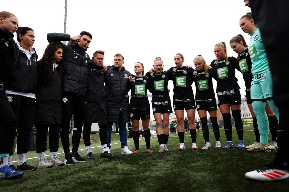 Sturm Damen - Vienna
OEFB Frauen Bundesliga, 14. Runde, SK Sturm Graz Damen - First Vienna FC 1894, Trainingszentrum Messendorf, 16.02.2025. 

Foto zeigt die Mannschaft der Sturm Damen
