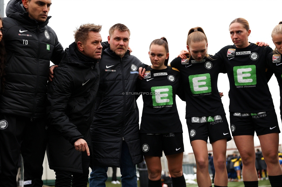 Sturm Damen - Vienna
OEFB Frauen Bundesliga, 14. Runde, SK Sturm Graz Damen - First Vienna FC 1894, Trainingszentrum Messendorf, 16.02.2025. 

Foto zeigt die Mannschaft der Sturm Damen
