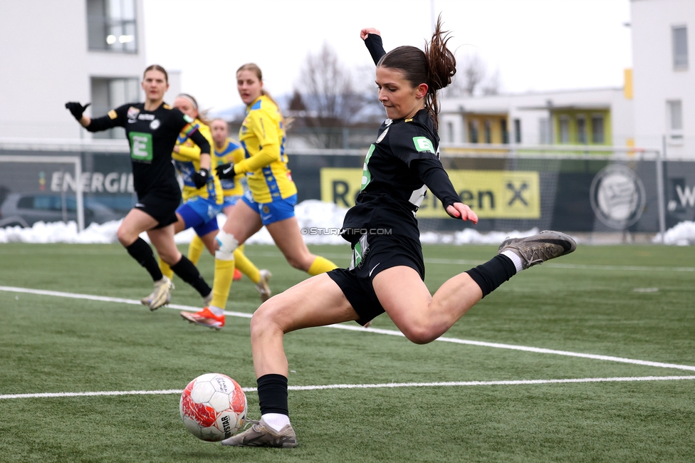 Sturm Damen - Vienna
OEFB Frauen Bundesliga, 14. Runde, SK Sturm Graz Damen - First Vienna FC 1894, Trainingszentrum Messendorf, 16.02.2025. 

Foto zeigt Marie Spiess (Sturm Damen)
