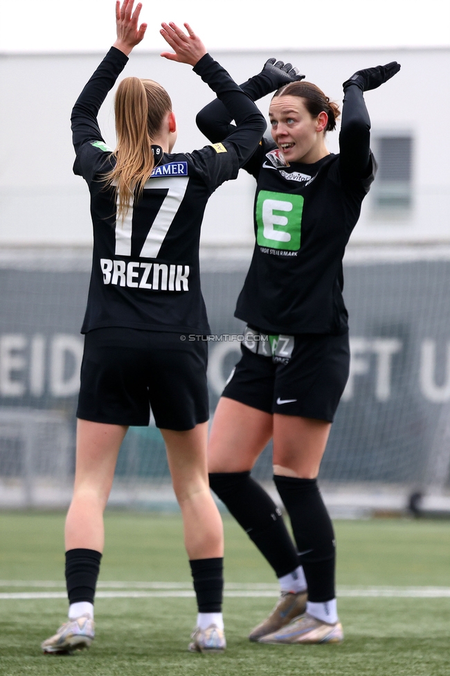 Sturm Damen - Vienna
OEFB Frauen Bundesliga, 14. Runde, SK Sturm Graz Damen - First Vienna FC 1894, Trainingszentrum Messendorf, 16.02.2025. 

Foto zeigt Lena Breznik (Sturm Damen) und Linda Popofsits (Sturm Damen)
