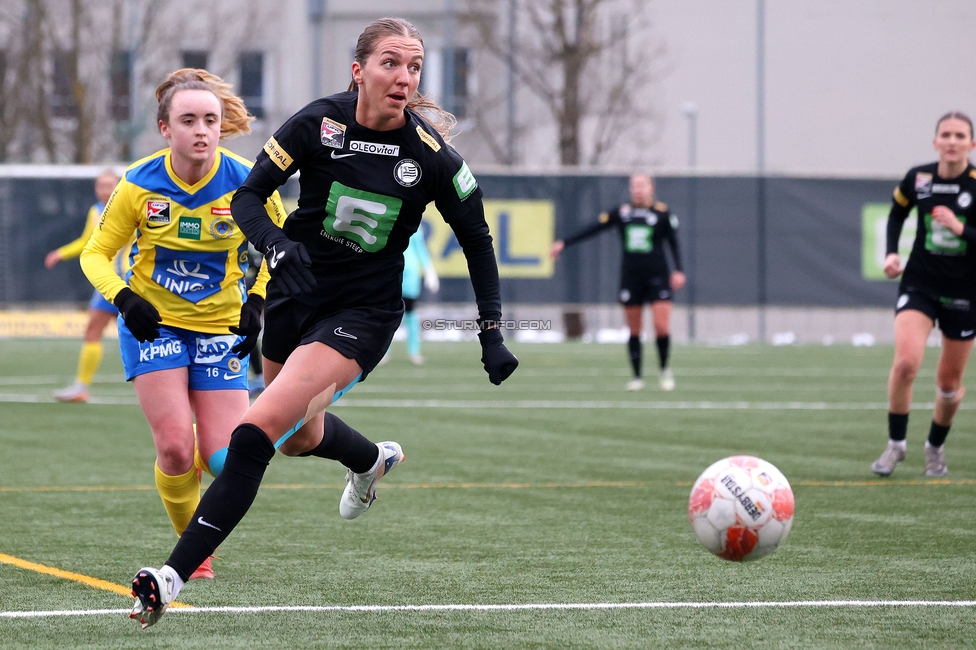 Sturm Damen - Vienna
OEFB Frauen Bundesliga, 14. Runde, SK Sturm Graz Damen - First Vienna FC 1894, Trainingszentrum Messendorf, 16.02.2025. 

Foto zeigt Modesta Uka (Sturm Damen)
