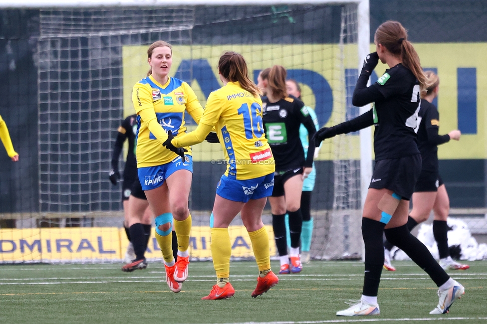 Sturm Damen - Vienna
OEFB Frauen Bundesliga, 14. Runde, SK Sturm Graz Damen - First Vienna FC 1894, Trainingszentrum Messendorf, 16.02.2025. 

Foto zeigt die Torschuetzin des 2:1
