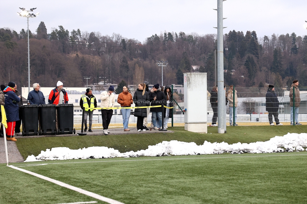 Sturm Damen - Vienna
OEFB Frauen Bundesliga, 14. Runde, SK Sturm Graz Damen - First Vienna FC 1894, Trainingszentrum Messendorf, 16.02.2025. 

Foto zeigt Fans von Sturm
