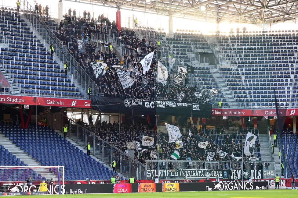 RB Salzburg - Sturm Graz
Oesterreichische Fussball Bundesliga, 20. Runde, FC RB Salzburg - SK Sturm Graz, Stadion Wals-Siezenheim, 02.03.2024. 

Foto zeigt Fans von Sturm
