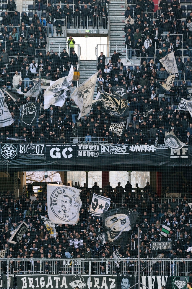 RB Salzburg - Sturm Graz
Oesterreichische Fussball Bundesliga, 20. Runde, FC RB Salzburg - SK Sturm Graz, Stadion Wals-Siezenheim, 02.03.2024. 

Foto zeigt Fans von Sturm
