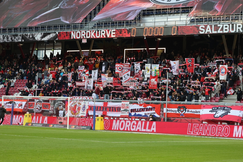 RB Salzburg - Sturm Graz
Oesterreichische Fussball Bundesliga, 20. Runde, FC RB Salzburg - SK Sturm Graz, Stadion Wals-Siezenheim, 02.03.2024. 

Foto zeigt Fans von Salzburg
