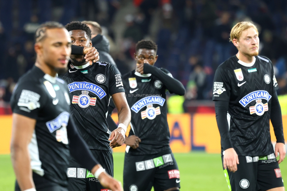 RB Salzburg - Sturm Graz
Oesterreichische Fussball Bundesliga, 20. Runde, FC RB Salzburg - SK Sturm Graz, Stadion Wals-Siezenheim, 02.03.2024. 

Foto zeigt Emanuel Aiwu (Sturm), Amady Camara (Sturm), Tochi Phil Chukwuani (Sturm) und Niklas Geyrhofer (Sturm)
