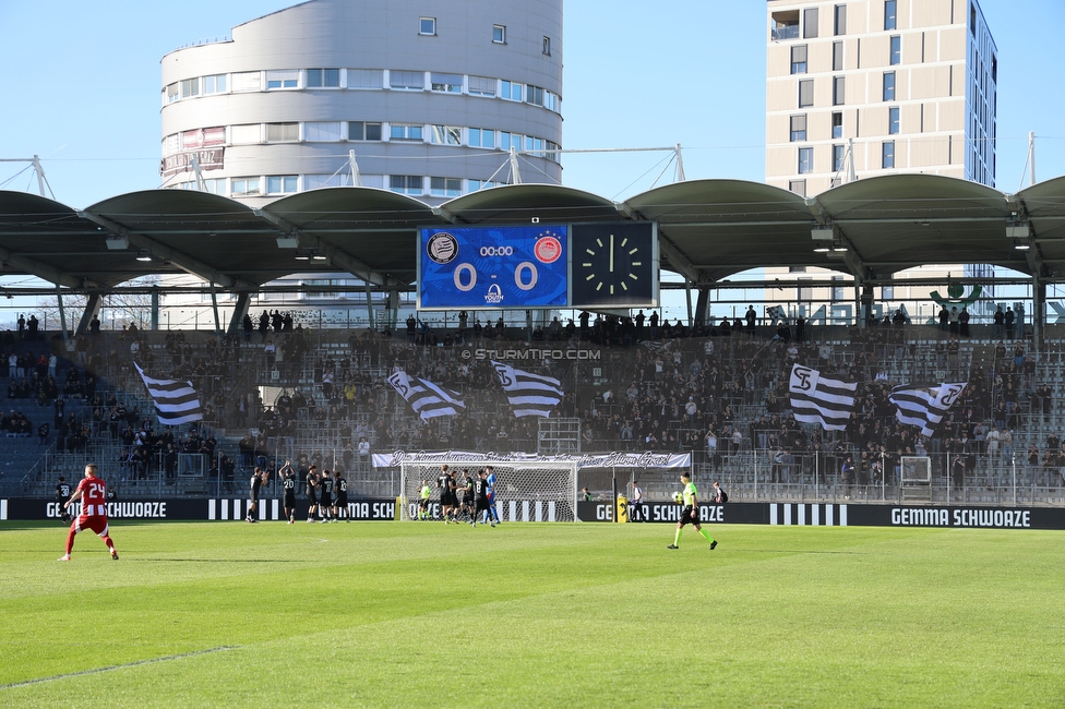 Sturm Graz U19 - Olympiacos
UEFA Youth League Achtelfinale, SK Sturm Graz U19 - Olympiacos FC, Stadion Liebenau Graz, 05.03.2025. 

Foto zeigt Fans von Sturm
