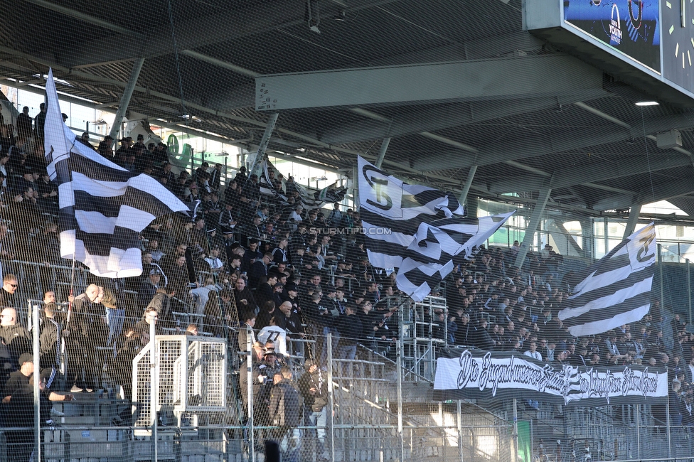 Sturm Graz U19 - Olympiacos
UEFA Youth League Achtelfinale, SK Sturm Graz U19 - Olympiacos FC, Stadion Liebenau Graz, 05.03.2025. 

Foto zeigt Fans von Sturm
