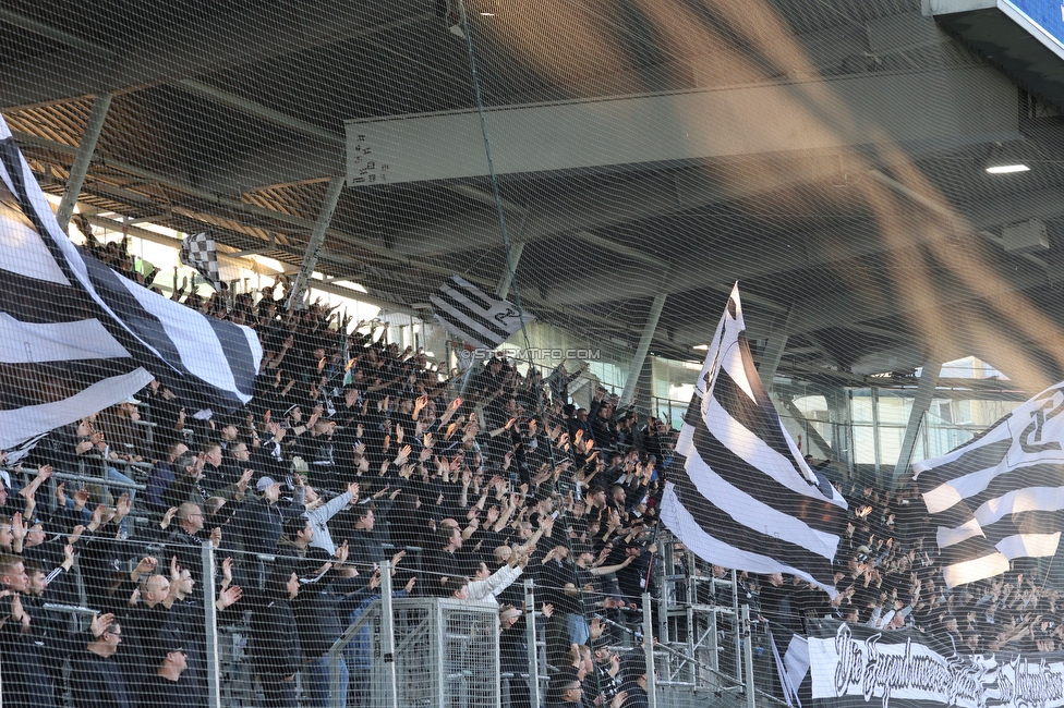 Sturm Graz U19 - Olympiacos
UEFA Youth League LAchtelfinale, SK Sturm Graz U19 - Olympiacos FC, Stadion Liebenau Graz, 05.03.2025. 

Foto zeigt Fans von Sturm
