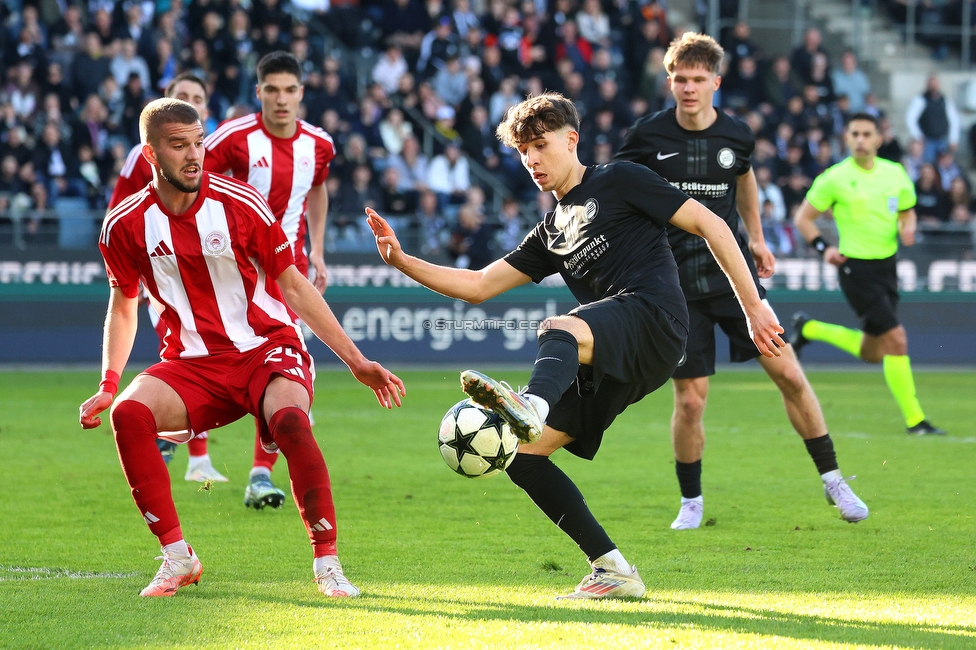 Sturm Graz U19 - Olympiacos
UEFA Youth League Achtelfinale, SK Sturm Graz U19 - Olympiacos FC, Stadion Liebenau Graz, 05.03.2025. 

Foto zeigt Martin Kern (Sturm)
