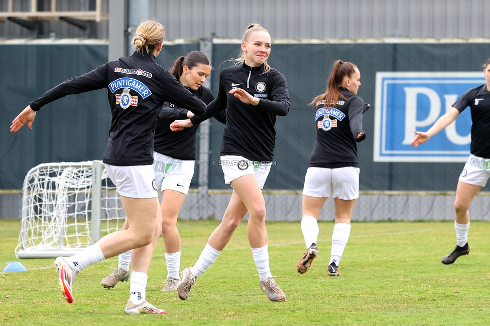 Sturm Damen - Bergheim
OEFB Frauen Bundesliga, 17. Runde, SK Sturm Graz Damen - FC Bergheim, Trainingszentrum Messendorf, 15.03.2025. 

Foto zeigt die Mannschaft der Sturm Damen
