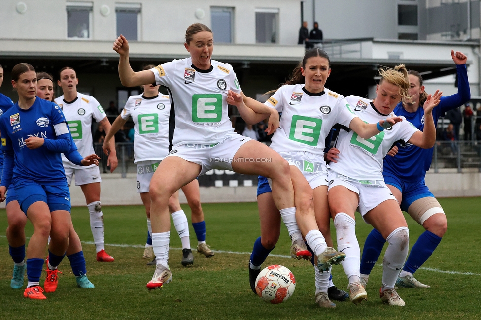 Sturm Damen - Bergheim
OEFB Frauen Bundesliga, 17. Runde, SK Sturm Graz Damen - FC Bergheim, Trainingszentrum Messendorf, 15.03.2025. 

Foto zeigt Elisabeth Brandl (Sturm Damen), Marie Spiess (Sturm Damen) und Laura Lillholm-Petersen (Sturm Damen)
