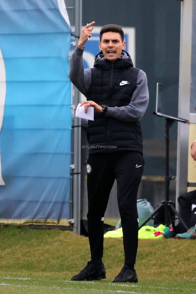 Sturm Damen - Bergheim
OEFB Frauen Bundesliga, 17. Runde, SK Sturm Graz Damen - FC Bergheim, Trainingszentrum Messendorf, 15.03.2025. 

Foto zeigt Tode Djakovic (Cheftrainer Sturm Damen)
