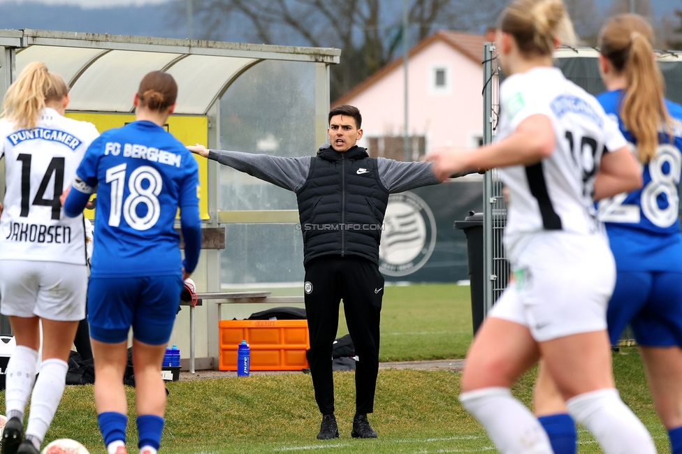 Sturm Damen - Bergheim
OEFB Frauen Bundesliga, 17. Runde, SK Sturm Graz Damen - FC Bergheim, Trainingszentrum Messendorf, 15.03.2025. 

Foto zeigt Tode Djakovic (Cheftrainer Sturm Damen)
