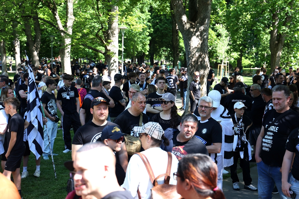 116 Jahre Sturm Graz
SK Sturm Graz Geburtstagsfeier - 116 Jahre, Grazer Innenstadt, Graz am 01.05.2025.
