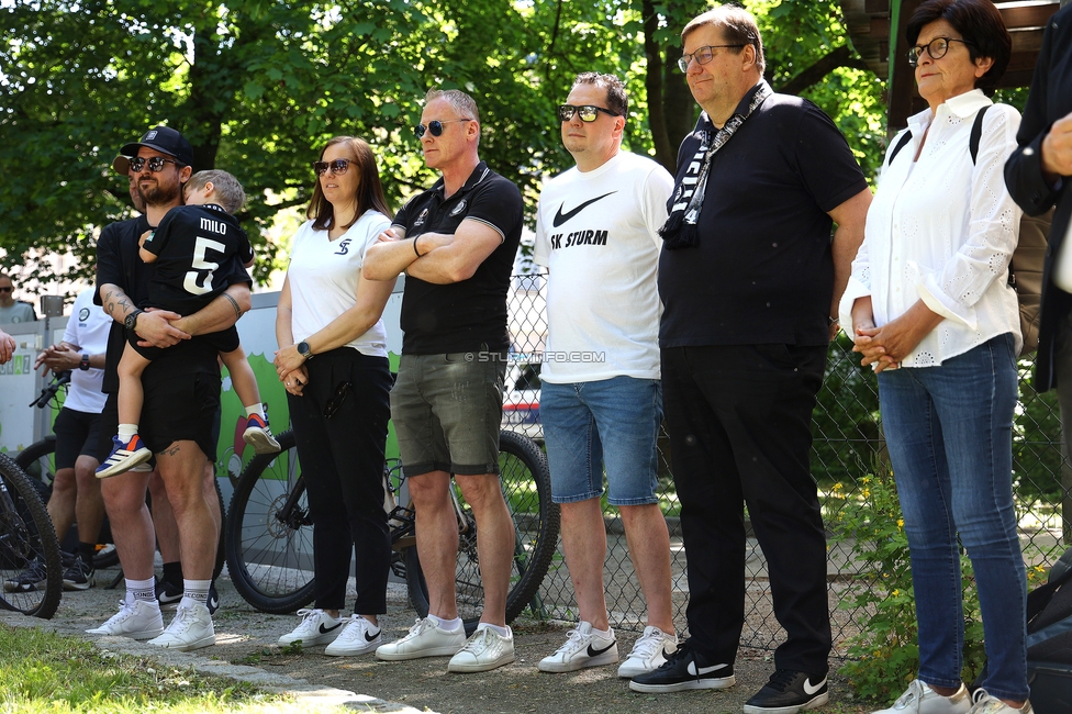 116 Jahre Sturm Graz
SK Sturm Graz Geburtstagsfeier - 116 Jahre, Grazer Innenstadt, Graz am 01.05.2025.
